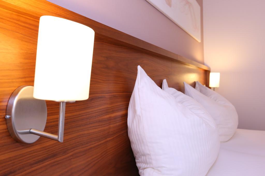 Hotel & Konditorei May Neufeld an der Leitha Pokoj fotografie