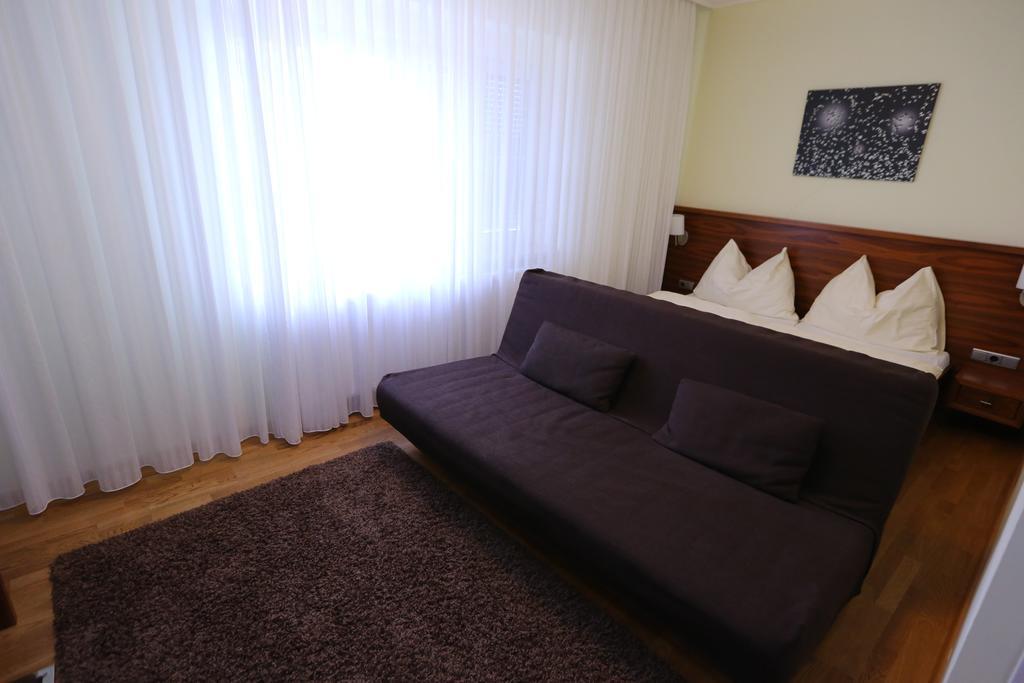 Hotel & Konditorei May Neufeld an der Leitha Exteriér fotografie